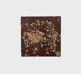 Lataa kuva gallerian katseluohjelmaan, Salted Caramel suklaa 49% Olet tärkeä -erikoispainos