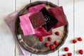 Load image into Gallery viewer, Raspberry Chocolate 49%
